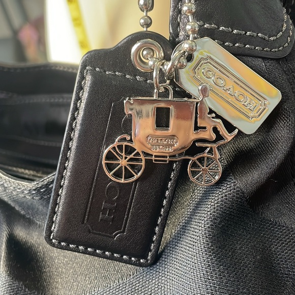 COACH 13894 black canvas/leather hobo shoulder bag. - Picture 8 of 15